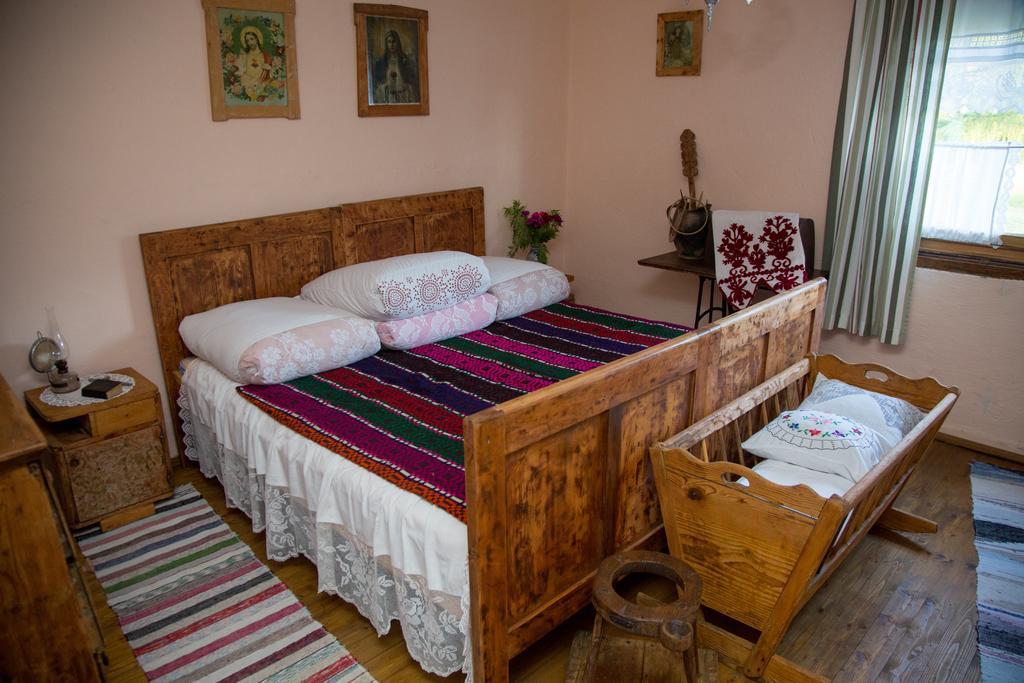 Apartment Eko Etno Selo Stara Kapela, Pavina Kuca Esterno foto