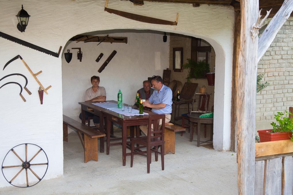 Apartment Eko Etno Selo Stara Kapela, Pavina Kuca Esterno foto
