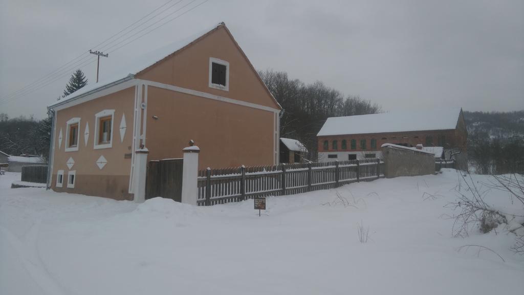 Apartment Eko Etno Selo Stara Kapela, Pavina Kuca Esterno foto